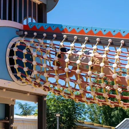 Apv Moncalm אתר קמפינג