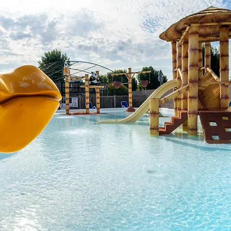 אתר קמפינג Apv Moncalm