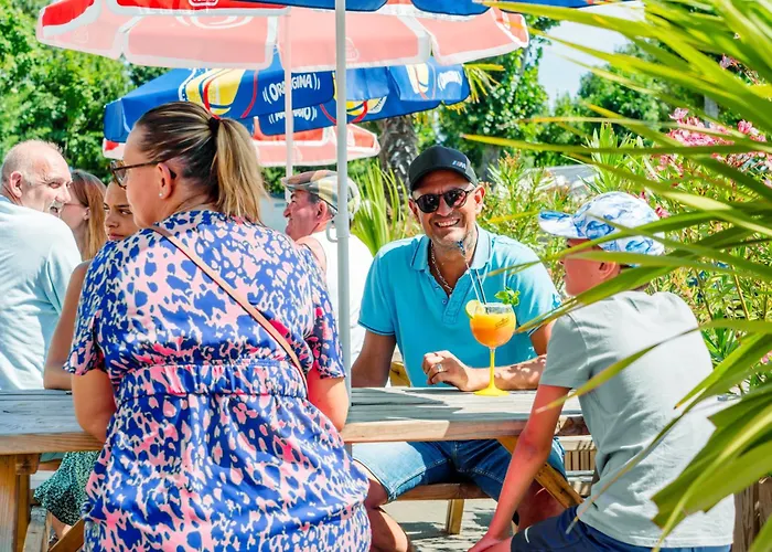 אתר קמפינג Apv Moncalm *